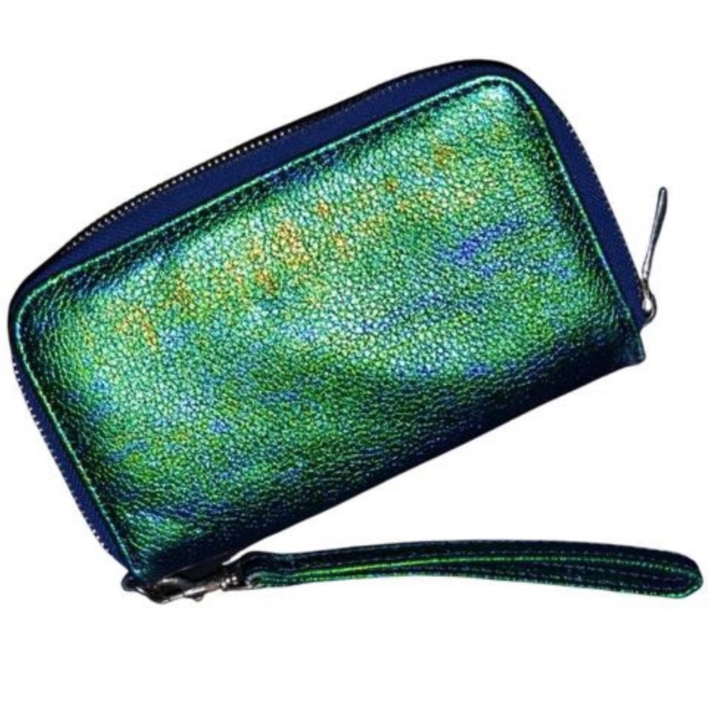 Iridescent wallet